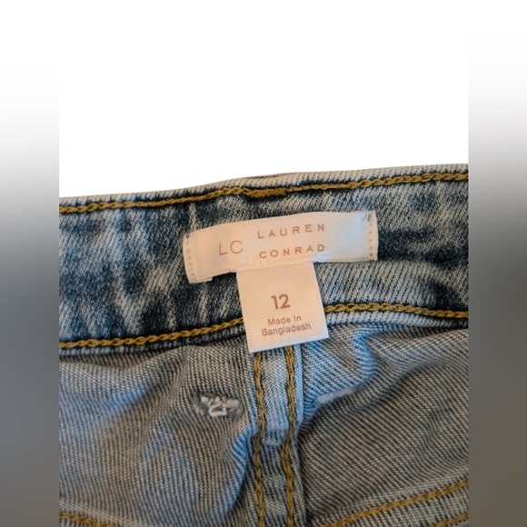 Lauren Conrad Light Wash High Rise Jeans Size 12 - Picture 5 of 11